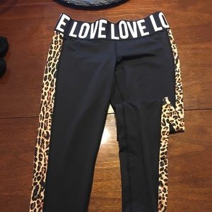 Material girl, leopard print leggings!!